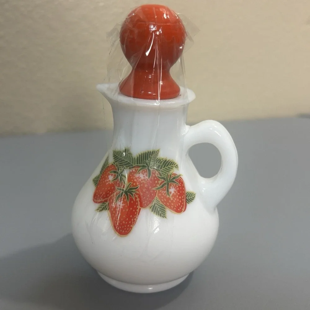 Avon Strawberries & Cream Bath Foam Bottle Red Top 1970's Milk Glass Antique
